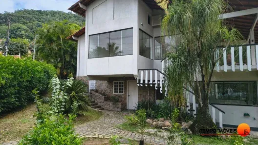 Casa com 3 Quartos à venda, 360m² no Piratininga, Niterói