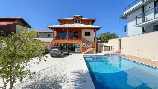 Casa com 3 Quartos à venda, 264m² no Campeche, Florianópolis