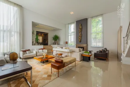 Casa de Condomínio com 4 Quartos à venda, 429m² no Orleans, Curitiba