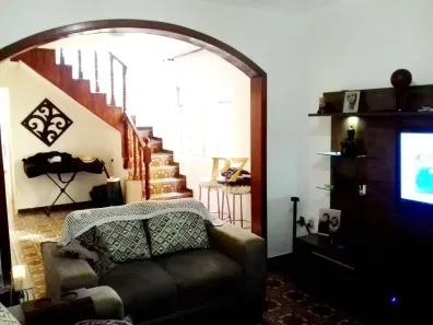 Sobrado com 4 Quartos à venda, 176m² no Parque Jaçatuba, Santo André