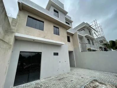 Casa com 3 Quartos à venda, 92m² no Tarumã, Curitiba