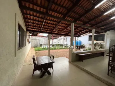 Casa com 6 Quartos à venda, 450m² no Jardim Atlântico, Goiânia
