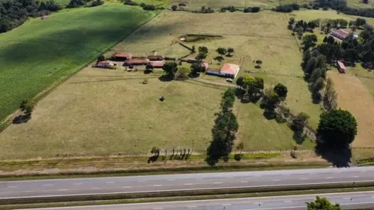 Fazenda/Sítio com 3 Quartos à venda, 100m² no Área Rural de Itapetininga, Itapetininga