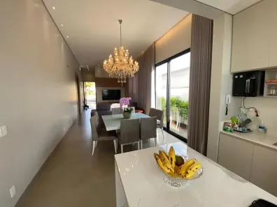 Casa com 3 Quartos à venda, 225m² no Shopping Park, Uberlândia