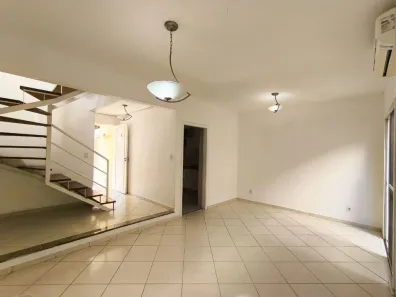 Sobrado com 3 Quartos para alugar, 140m² no Jardim Rebelato, Cotia