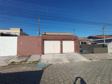 Casa com 2 Quartos à venda, 120m² no Santa Regina, Camboriú