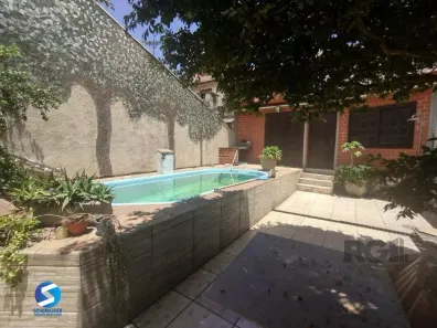 Casa com 4 Quartos à venda, 245m² no Cavalhada, Porto Alegre