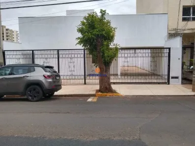 Imóvel Comercial com 4 Quartos à venda, 125m² no Centro, Bauru