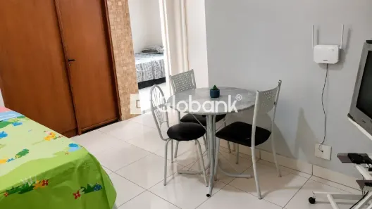Apartamento com 2 Quartos para alugar, 45m² no João Gordo, Montes Claros