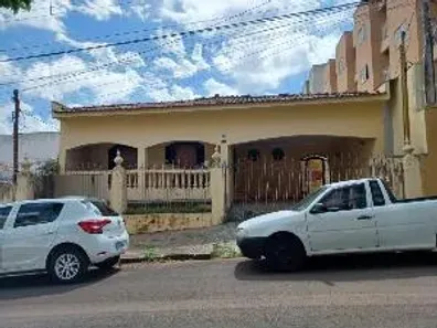 Casa com 3 Quartos para alugar, 350m² no Cidade Jardim, São Carlos