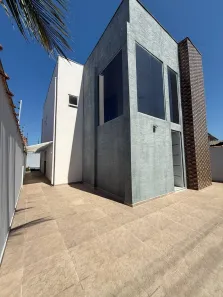 Casa com 2 Quartos à venda, 180m² no Balneário dos Golfinhos, Caraguatatuba