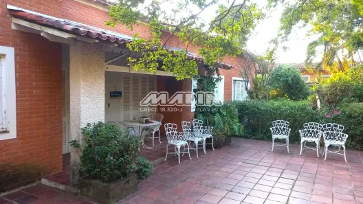 Imóvel Comercial com 4 Quartos para alugar, 271m² no Centro, Vinhedo