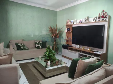 Casa com 3 Quartos à venda, 310m² no Taguatinga Norte, Brasília