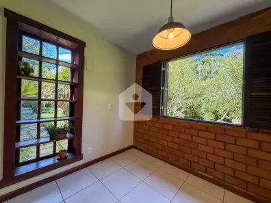Casa com 5 Quartos à venda, 300m² no Fazenda Inglesa, Petrópolis