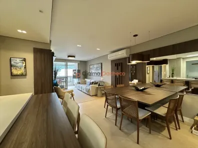 Apartamento com 2 Quartos à venda, 100m² no Jurerê, Florianópolis