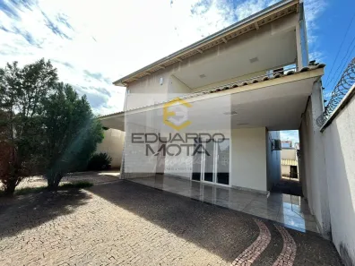 Sobrado com 5 Quartos à venda, 298m² no Plano Diretor Norte, Palmas