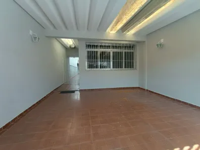 Sobrado com 3 Quartos para alugar, 200m² no Jardim Ester Yolanda, São Paulo