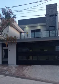 Sobrado com 4 Quartos à venda, 164m² no Nova Cerejeira, Atibaia
