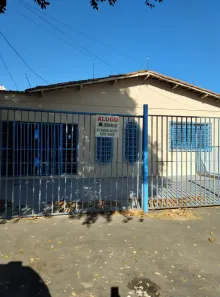 Casa com 3 Quartos para alugar, 130m² no Setor Coimbra, Goiânia