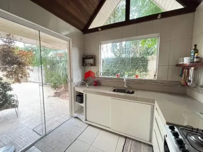 Sobrado com 4 Quartos à venda, 180m² no Parque da Fonte, São José dos Pinhais