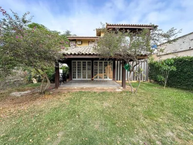 Casa com 3 Quartos para alugar, 221m² no Centro, São Pedro da Aldeia