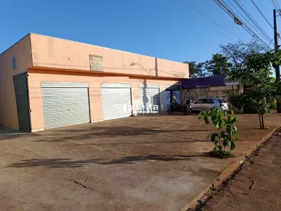 Ponto Comercial para alugar, 82m² no Morada Nova, Uberlândia