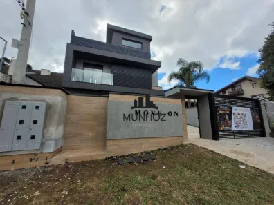 Sobrado com 3 Quartos à venda, 180m² no Centro Cívico, Curitiba