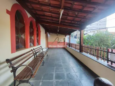 Casa com 4 Quartos para alugar, 300m² no Cidade Nova, Belo Horizonte