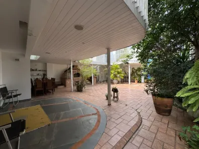 Sobrado com 4 Quartos à venda, 389m² no Jardim Leonor, São Paulo