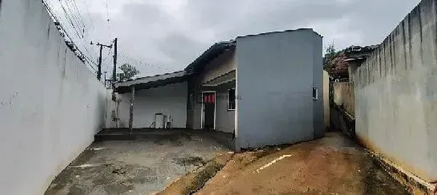 Casa com 2 Quartos à venda, 90m² no Cambezinho, Londrina