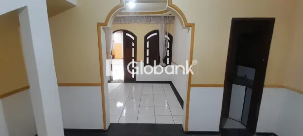 Casa com 3 Quartos à venda, 263m² no Vila Sumaré, Montes Claros