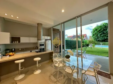 Casa com 4 Quartos à venda, 245m² no Coqueiral, Cascavel