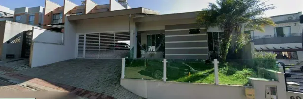 Casa com 3 Quartos para alugar, 196m² no São Pedro, Brusque