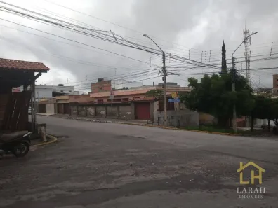 Imóvel Comercial com 3 Quartos à venda, 209m² no São Francisco, Caruaru
