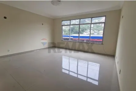 Casa com 3 Quartos à venda, 136m² no Quissama, Petrópolis