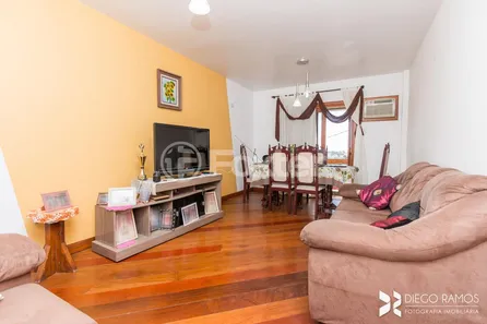 Casa com 3 Quartos à venda, 230m² no Tristeza, Porto Alegre