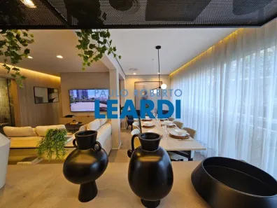 Apartamento com 3 Quartos à venda, 157m² no Vila Anastácio, São Paulo