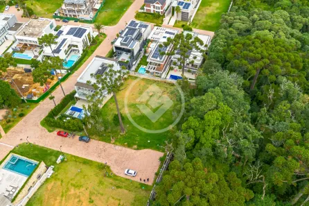Lote/Terreno à venda, 639m² no Santa Felicidade, Curitiba