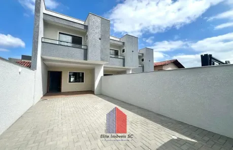Sobrado com 3 Quartos à venda, 80m² no Bom Retiro, Joinville