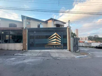 Casa com 3 Quartos à venda, 190m² no Vila Augusta, Guarulhos