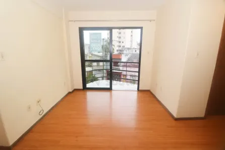 Apartamento com 2 Quartos para alugar, 77m² no Centro, Pelotas