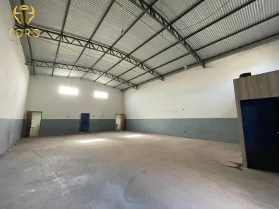 Galpão/Depósito/Armazém para alugar, 155m² no Parque Pioneiros, Sarandi