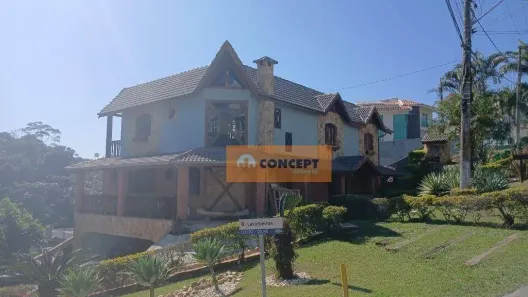 Sobrado com 4 Quartos à venda, 257m² no Cidade Parquelandia, Mogi das Cruzes
