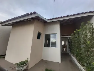 Casa de Condomínio com 3 Quartos para alugar, 70m² no Petrópolis, Várzea Grande