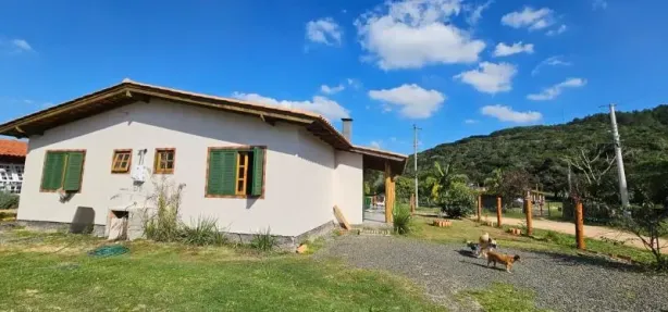 Fazenda/Sítio com 3 Quartos à venda, 626m² no Águas Claras, Viamão