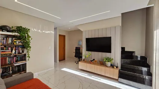 Casa com 2 Quartos à venda, 86m² no Santa Helena, Contagem
