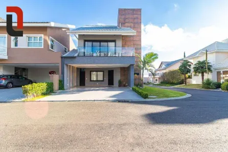 Casa de Condomínio com 3 Quartos à venda, 211m² no Xaxim, Curitiba