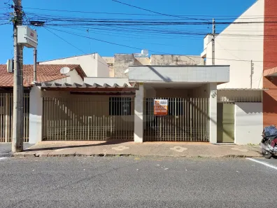 Casa com 3 Quartos à venda, 200m² no Nossa Senhora Aparecida, Uberlândia