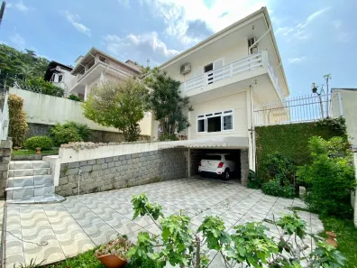 Casa com 5 Quartos à venda, 320m² no Coqueiros, Florianópolis