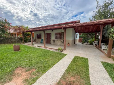 Casa com 3 Quartos à venda, 120m² no Rio Tavares, Florianópolis